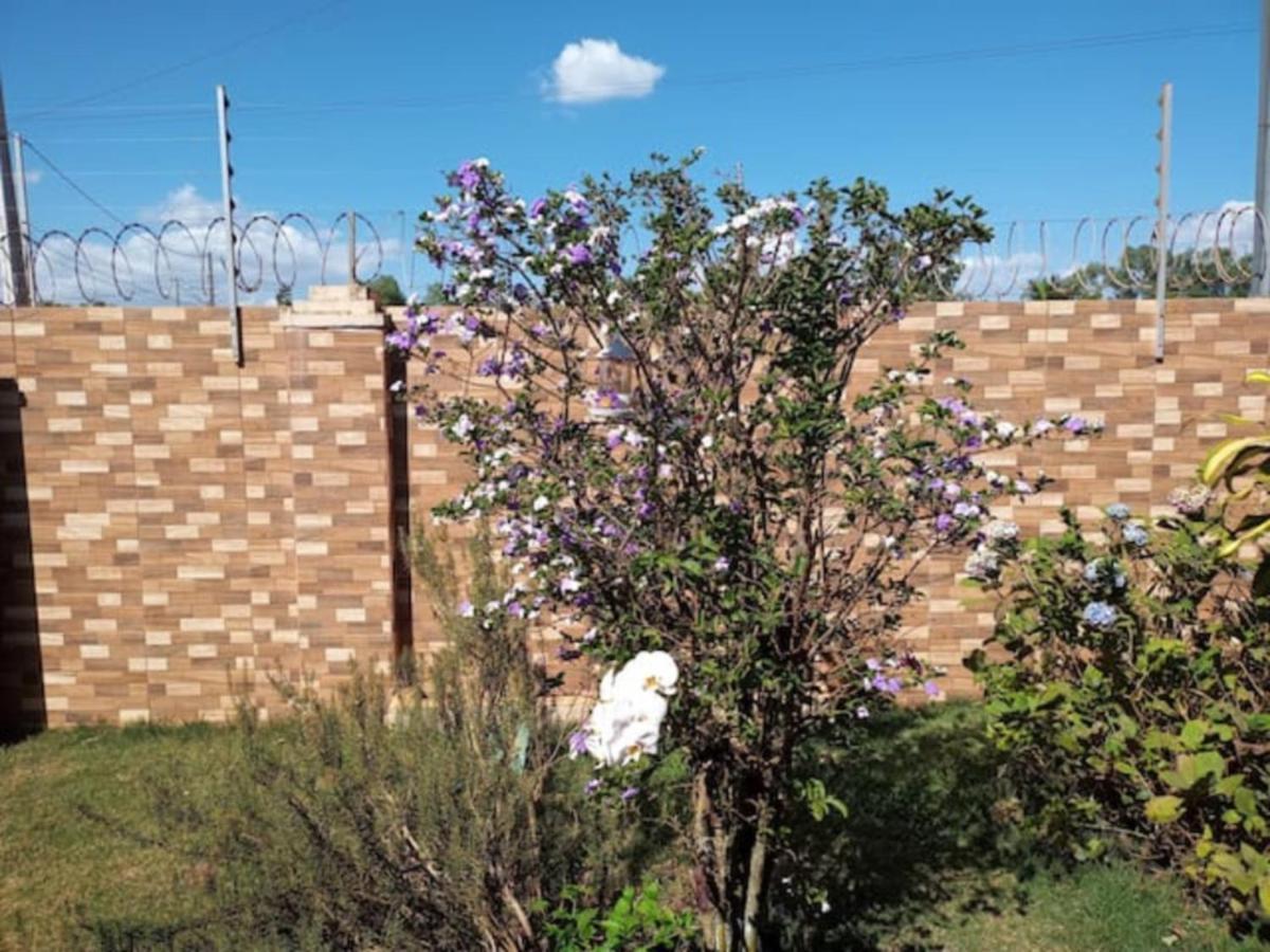 Casa Com Spa De Hidro, Aquecedor E Cromoterapia A 1,0 Km Do Centro Chapada dos Guimarães Exteriér fotografie